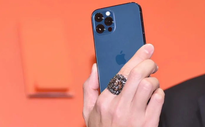 武胜苹果手机维修分享iPhone12系列重启方法教程 